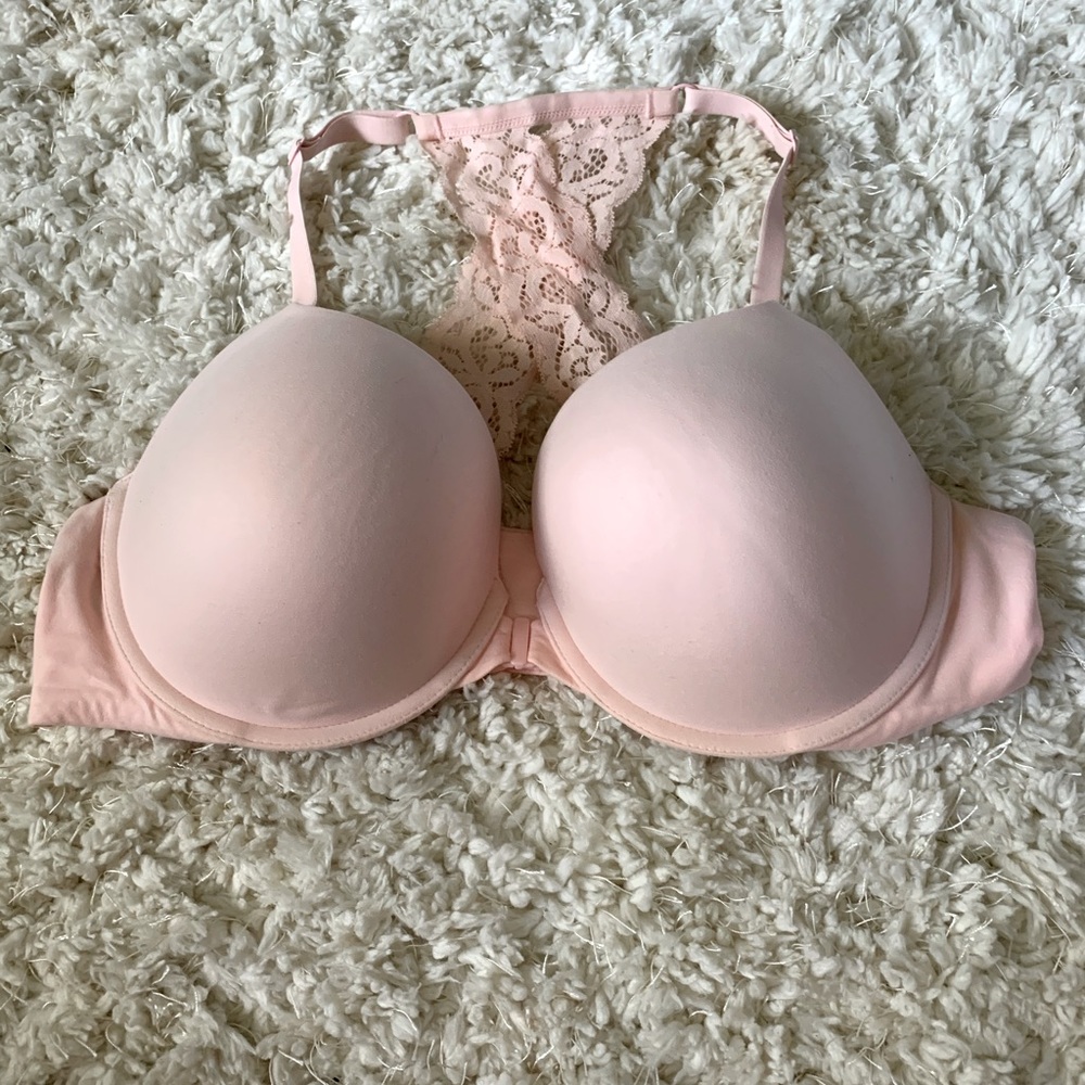 40C Victoria’s Secret lace halter back bra